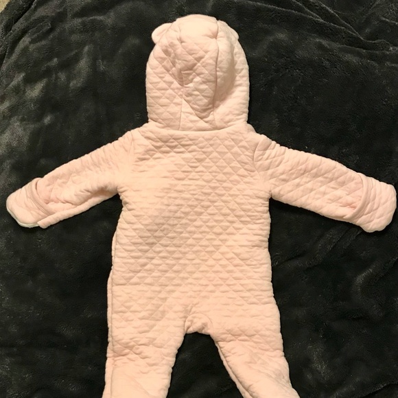 Carter’s Quilted Outfit with Hood (6 months) - Picture 2 of 4